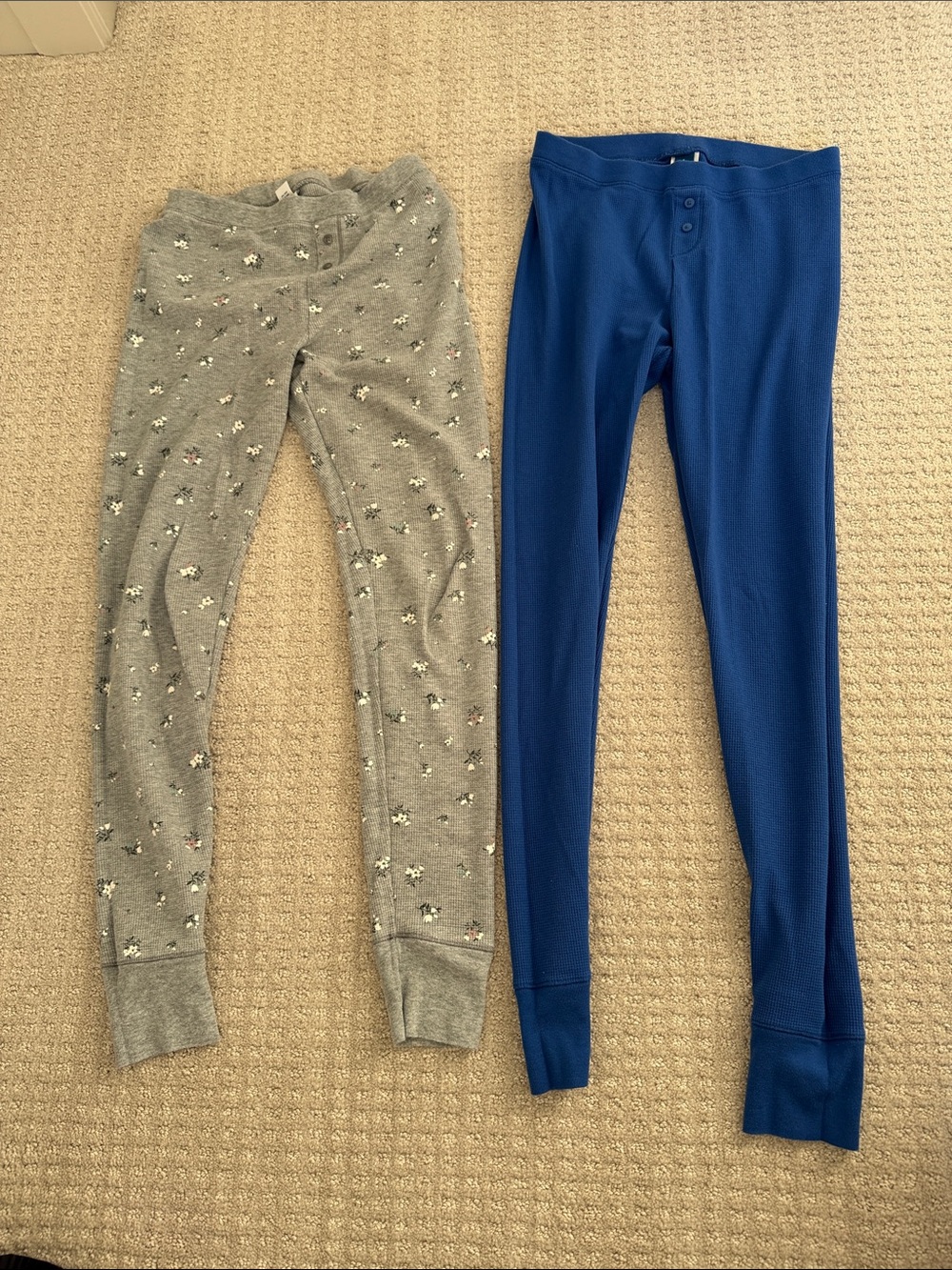 Old Navy Gray Floral Thermal Leggings & Blue Base Layer Bottoms - 2-Pack